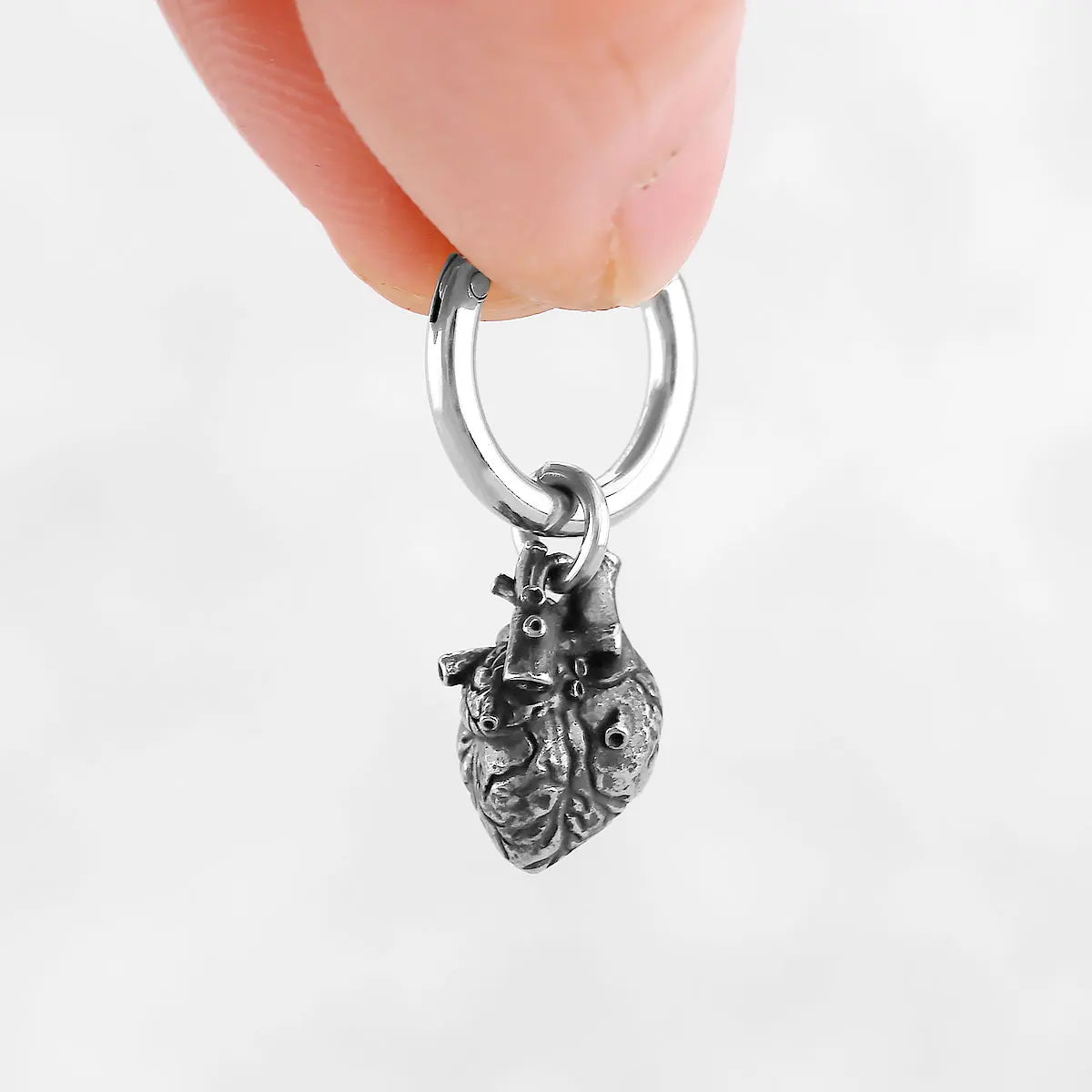 Popular Retro Stainless Steel Heart Shape Viking Earrings Nordic Teen Amulet Jewelry Earrings Biker Party Accessories Unisex